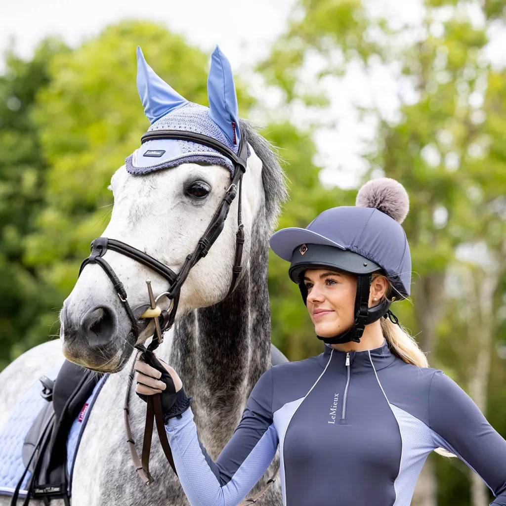 chat with ai character: this esme