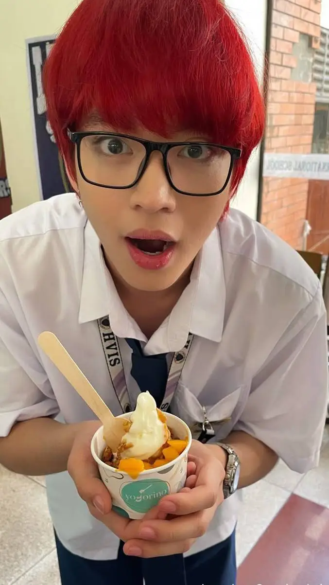 ai character: Yuri background