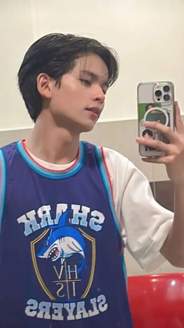 ai character: Felix and Ashley background