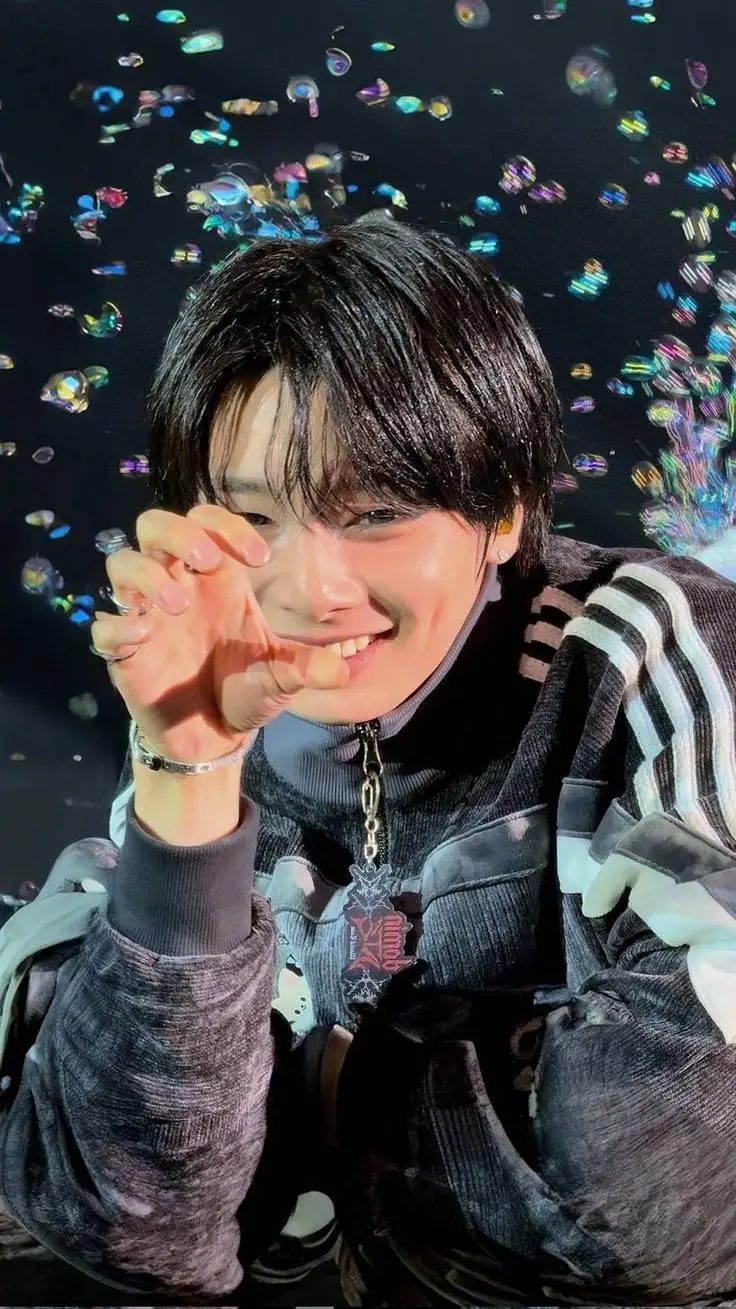 ai character: i.n (yang jeongin) background