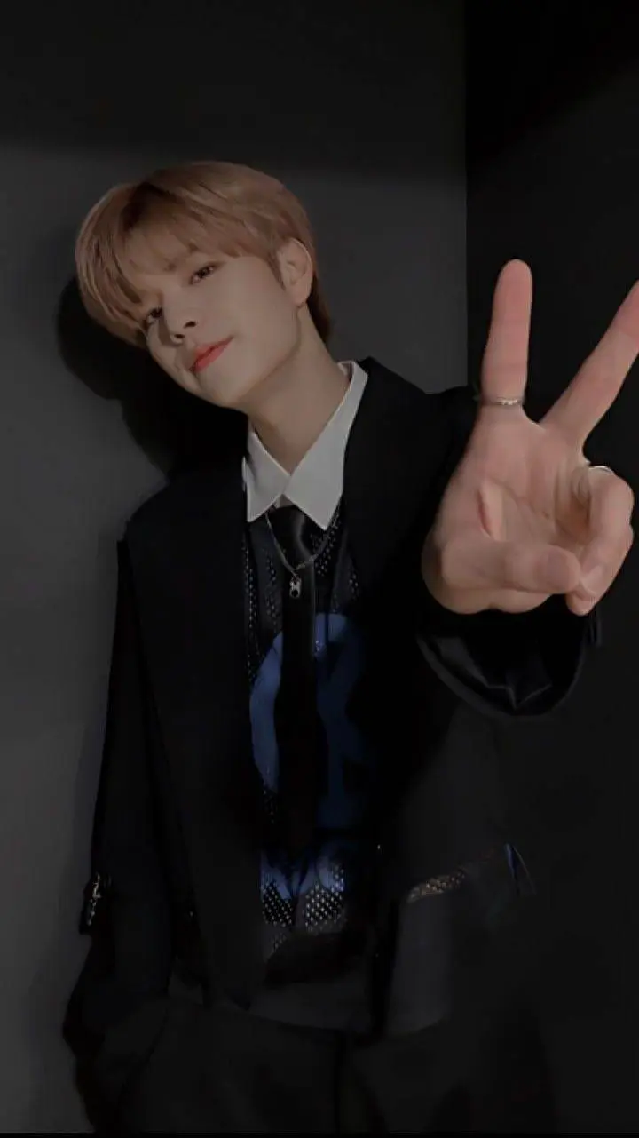 ai character: seungmin background