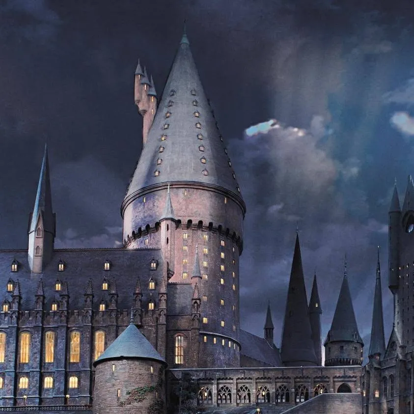 chat with ai character: Hogwards