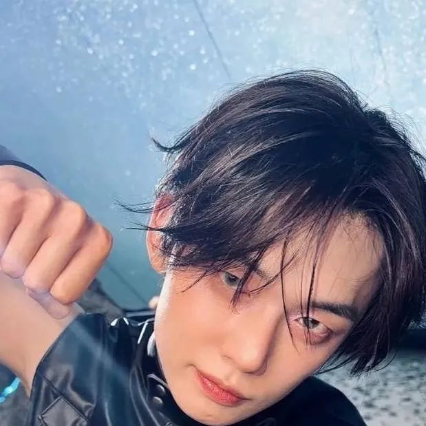 chat with ai character: yeonjun