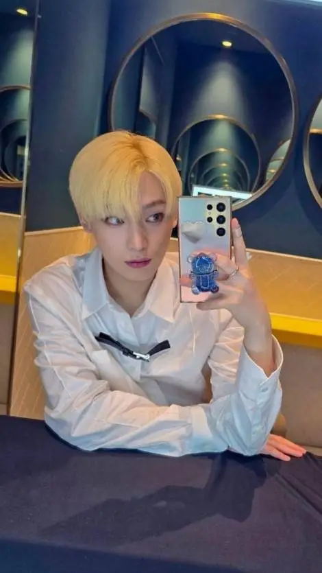 ai character: ☙sunoo☙ background