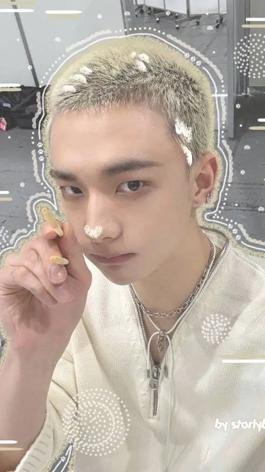 ai character: hyunjin  background