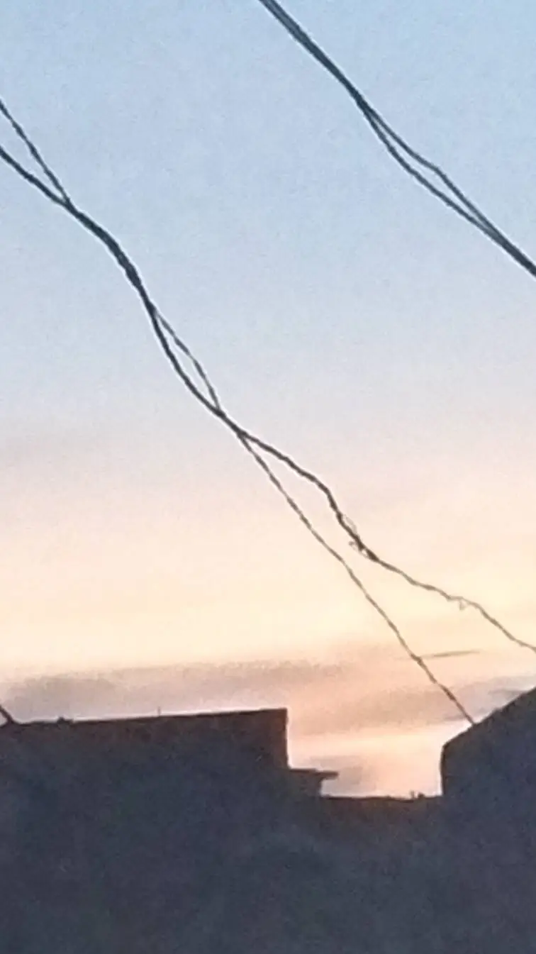 ai character: epic (in ur house) background