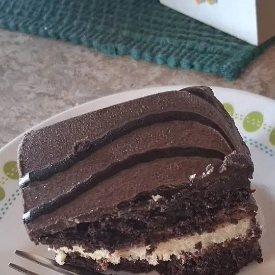 chat with ai character: cake