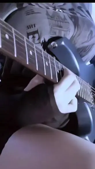 ai character: Elin teh rock!!🔥 background