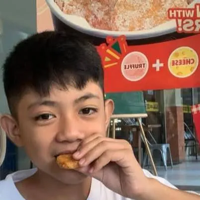 chat with ai character: Abram Mostoles 