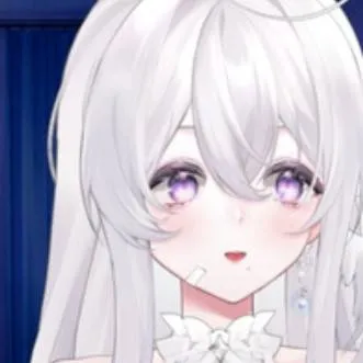 chat with ai character: Sora Reacts