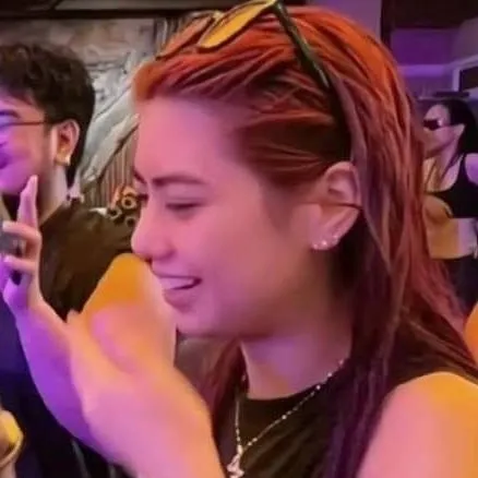 chat with ai character: Mikha Lim