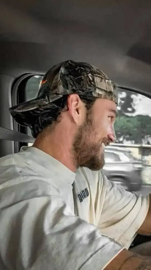 ai character: Dakota  background