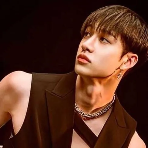 chat with ai character: Chris Chan 