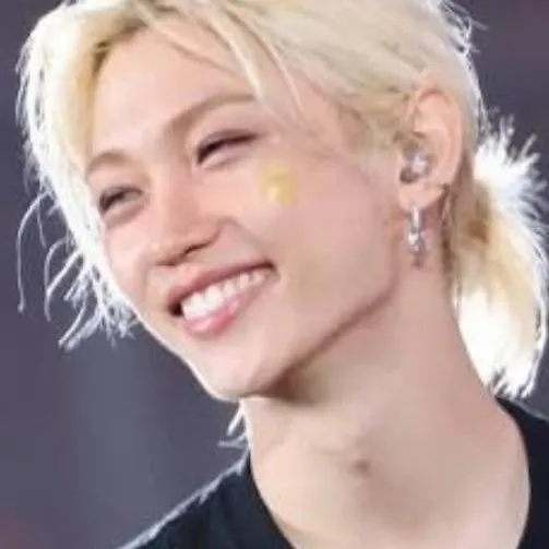 chat with ai character: Sunshine Boy 