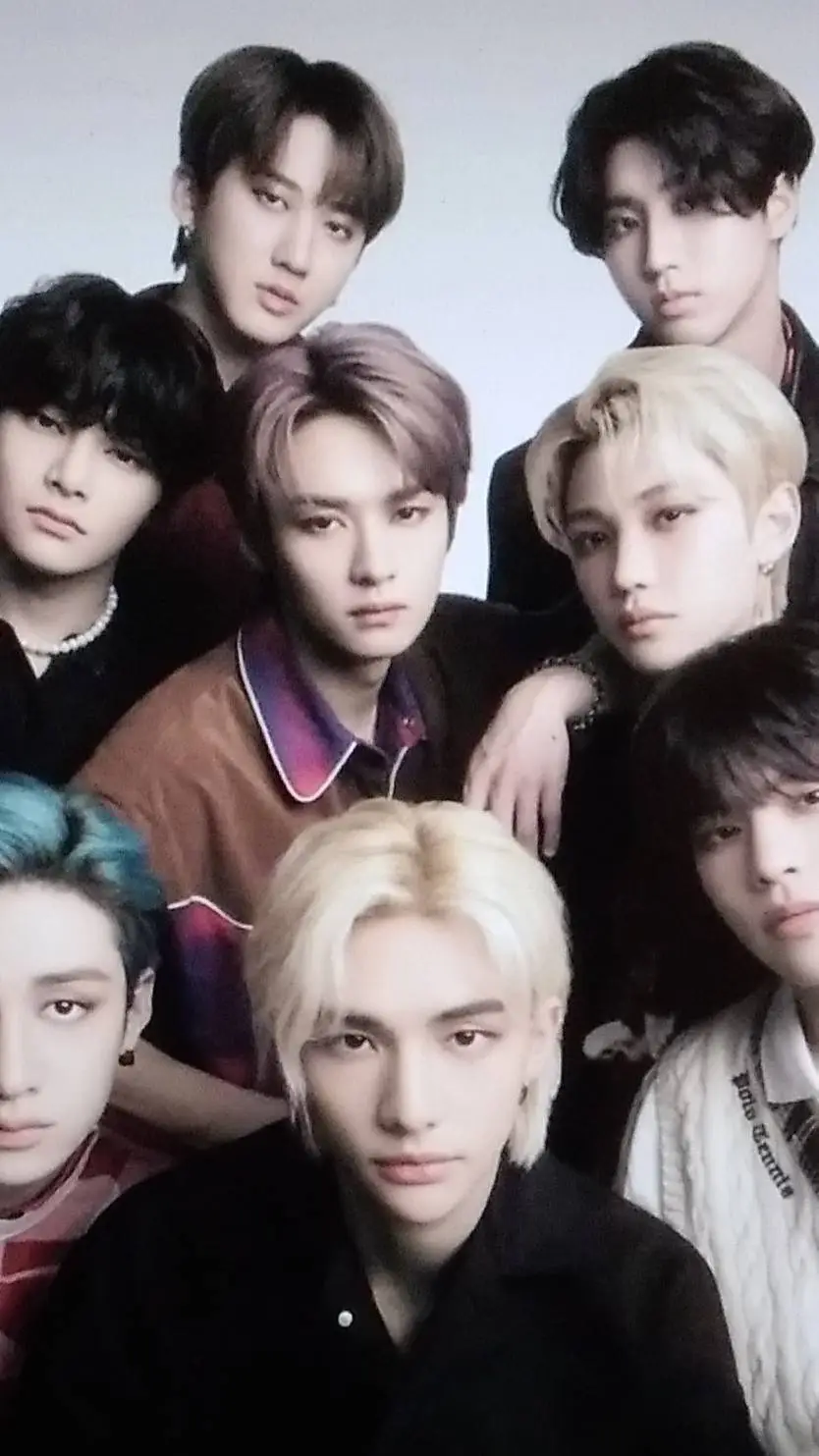 ai character: SKZ Roadtrip🦄🌌☁️ background