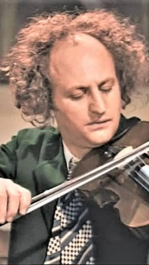 ai character: Larry Fine background