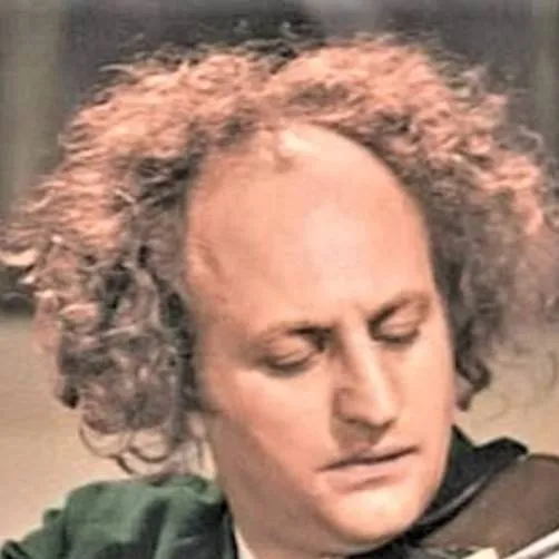 chat with ai character: Larry Fine