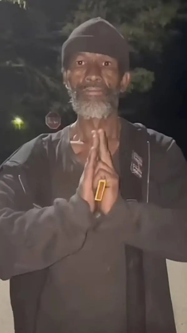 Talkie AI - Chat with HOMELESS DUDE