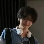 chat with ai character: ★Xiaver★