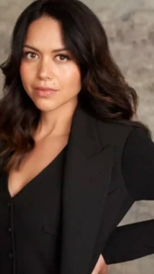 ai character: Angela lopez background