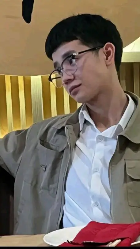 ai character: Erlan background