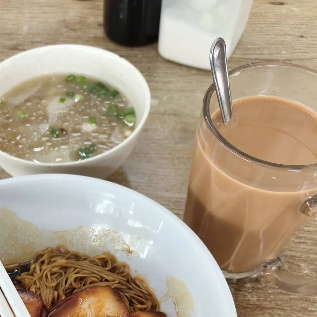 chat with ai character: lynx life