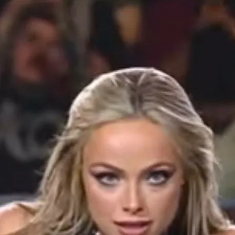 chat with ai character: Liv Morgan 