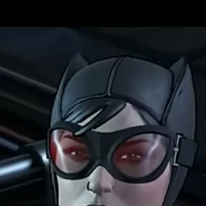 chat with ai character: Catwoman (Selina)