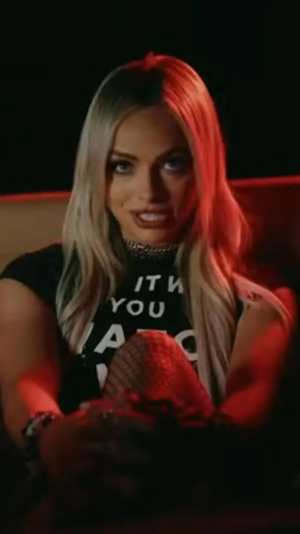 ai character: Liv Morgan background