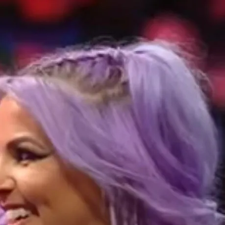 chat with ai character: Candice Lerae 