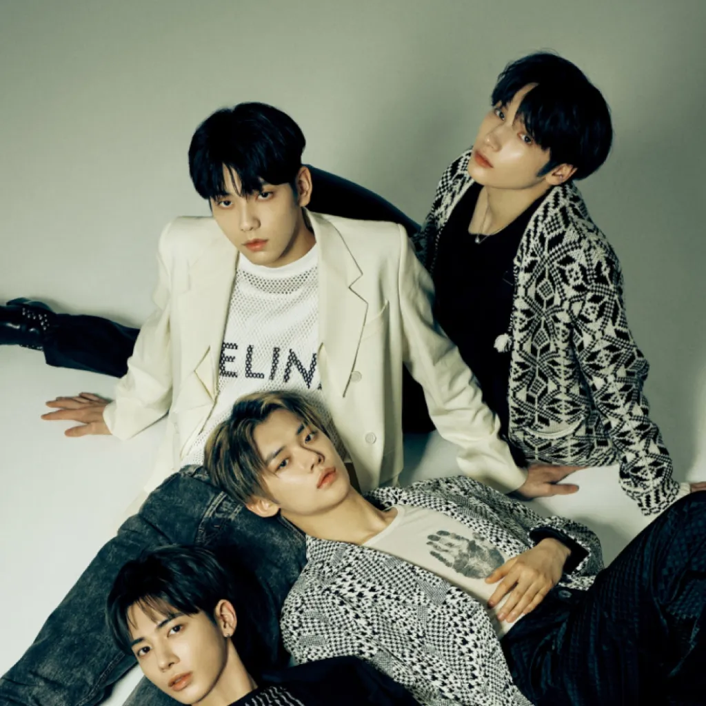 chat with ai character: Txt Halloween 