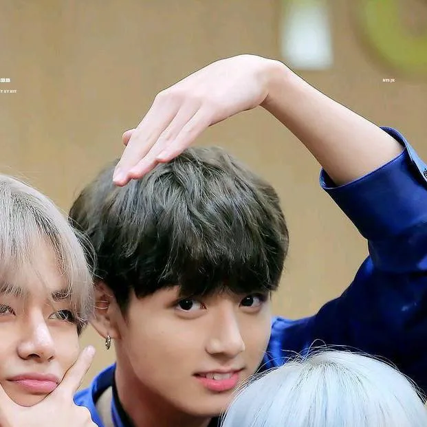 chat with ai character: 💜✨️TaeYoonkook:✨️💜
