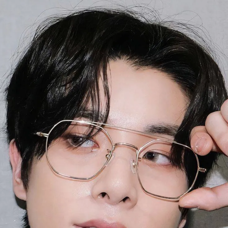 chat with ai character: 🐶✨️🤍Jake🤍✨️🐶