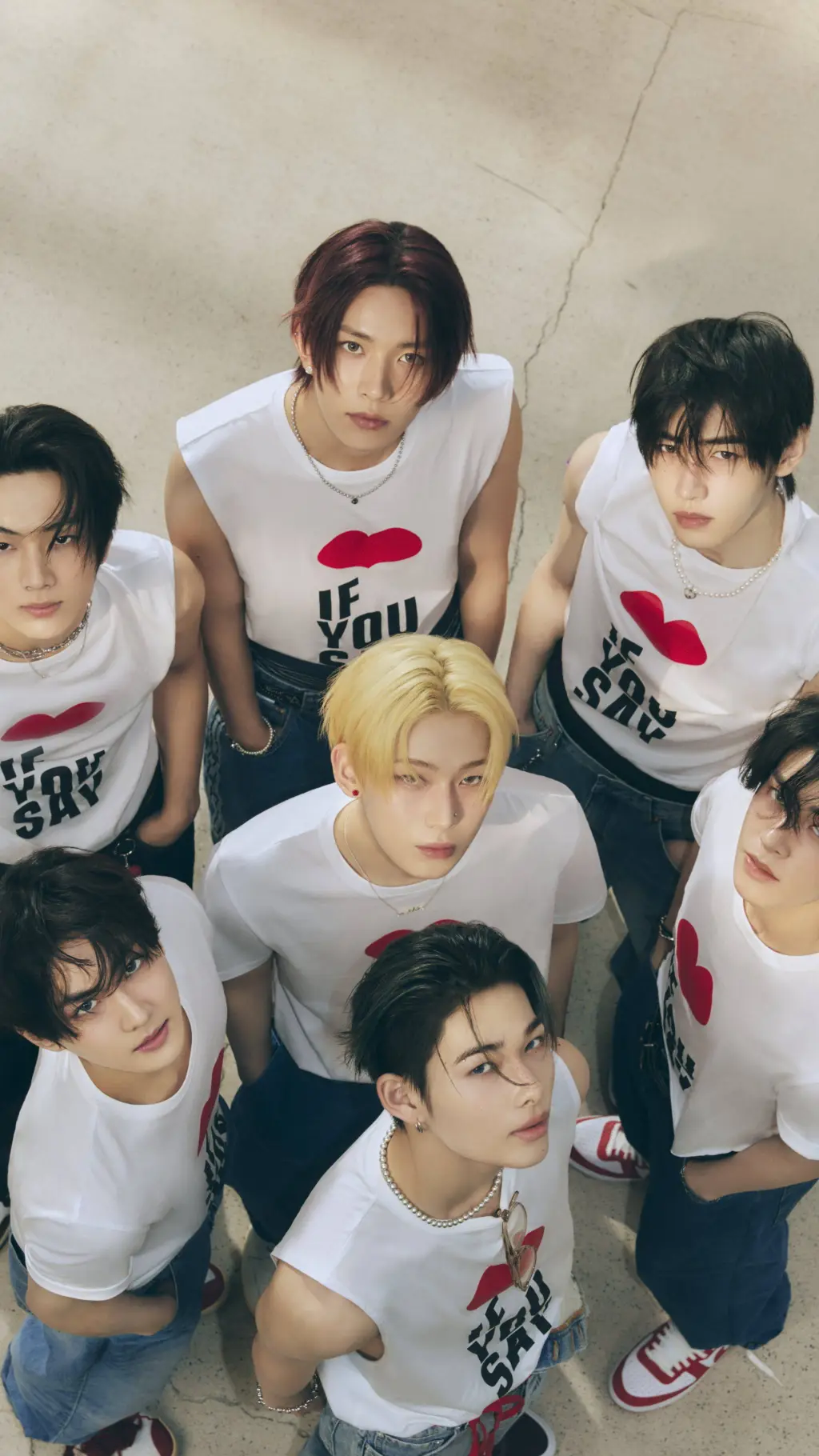 ai character: 🫧✨️🤍Enhypen🤍✨️🫧 background