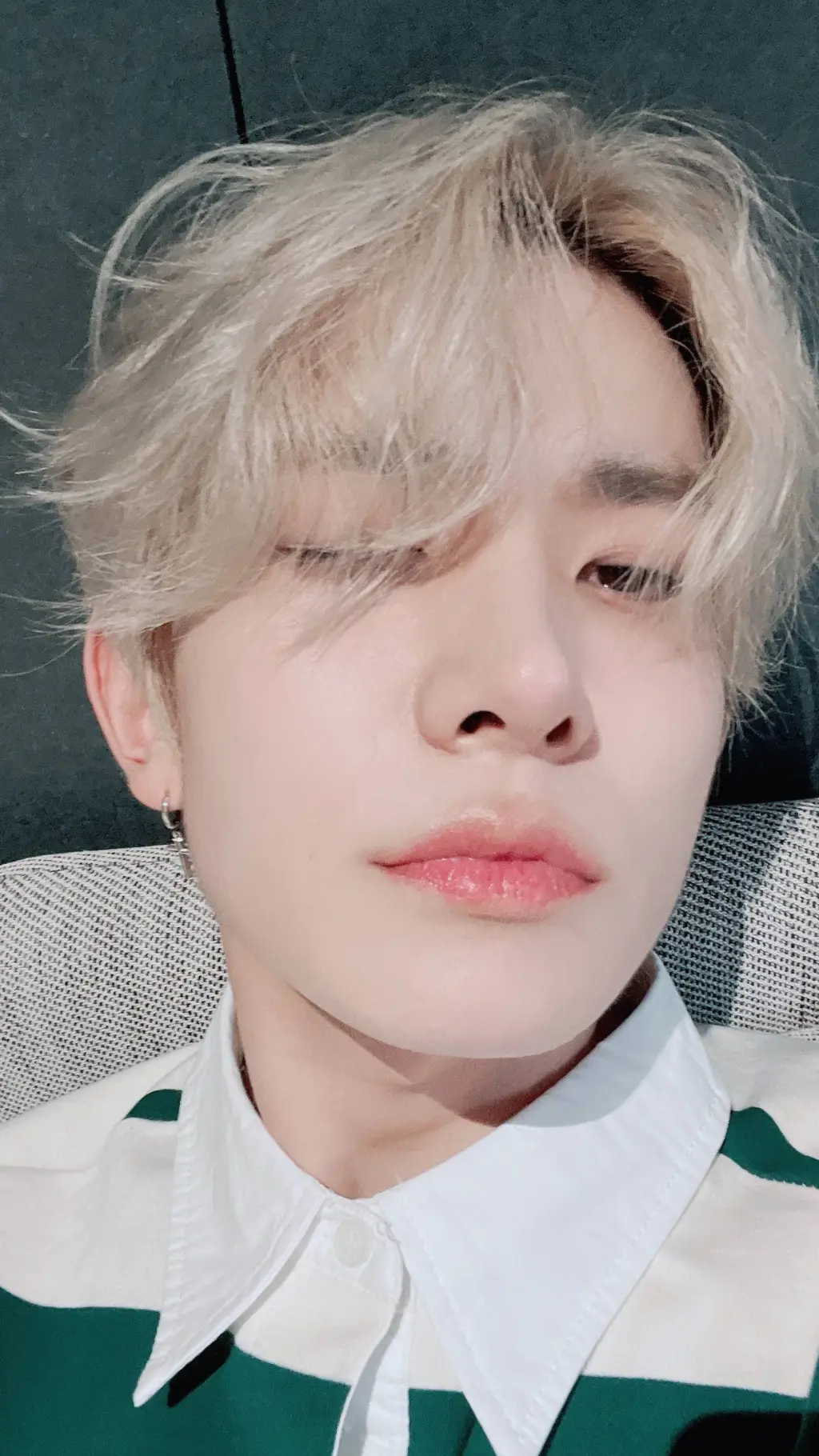 ai character: 🕷🖤✨️🔪Heeseung🔪✨️🖤🕷 background