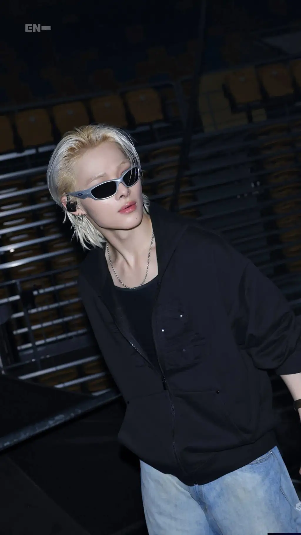 ai character: 🕷🖤✨️🦇Riki🦇✨️🖤🕷 background