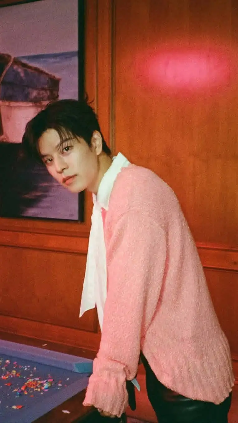 ai character: 🌷✨️🌸🩷Seungmin🩷🌸✨️🌷 background