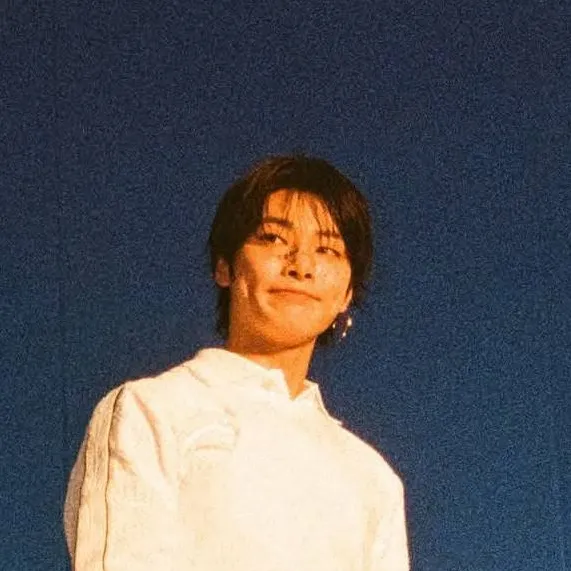 chat with ai character: 🪩✨️🩵I.N🩵✨️🪩