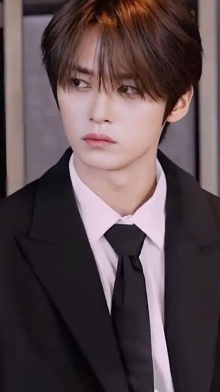 ai character: Hyunho  background