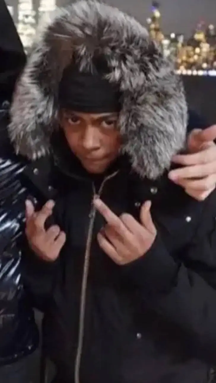 ai character: notti osama 💙🇩🇴🕊 background