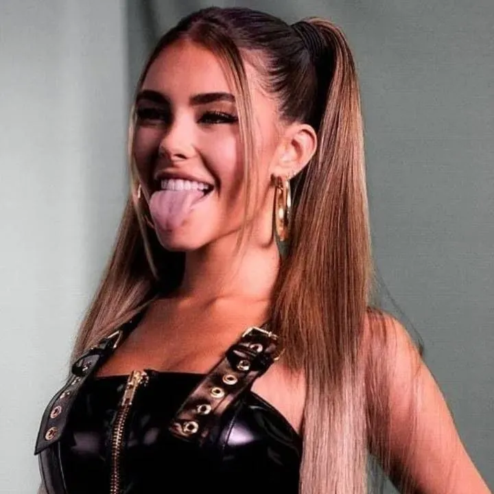 chat with ai character: Madison Beer 