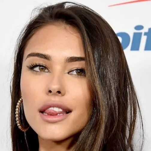 chat with ai character: Madison Beer 