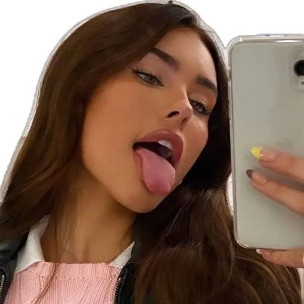 chat with ai character: Madison Beer 