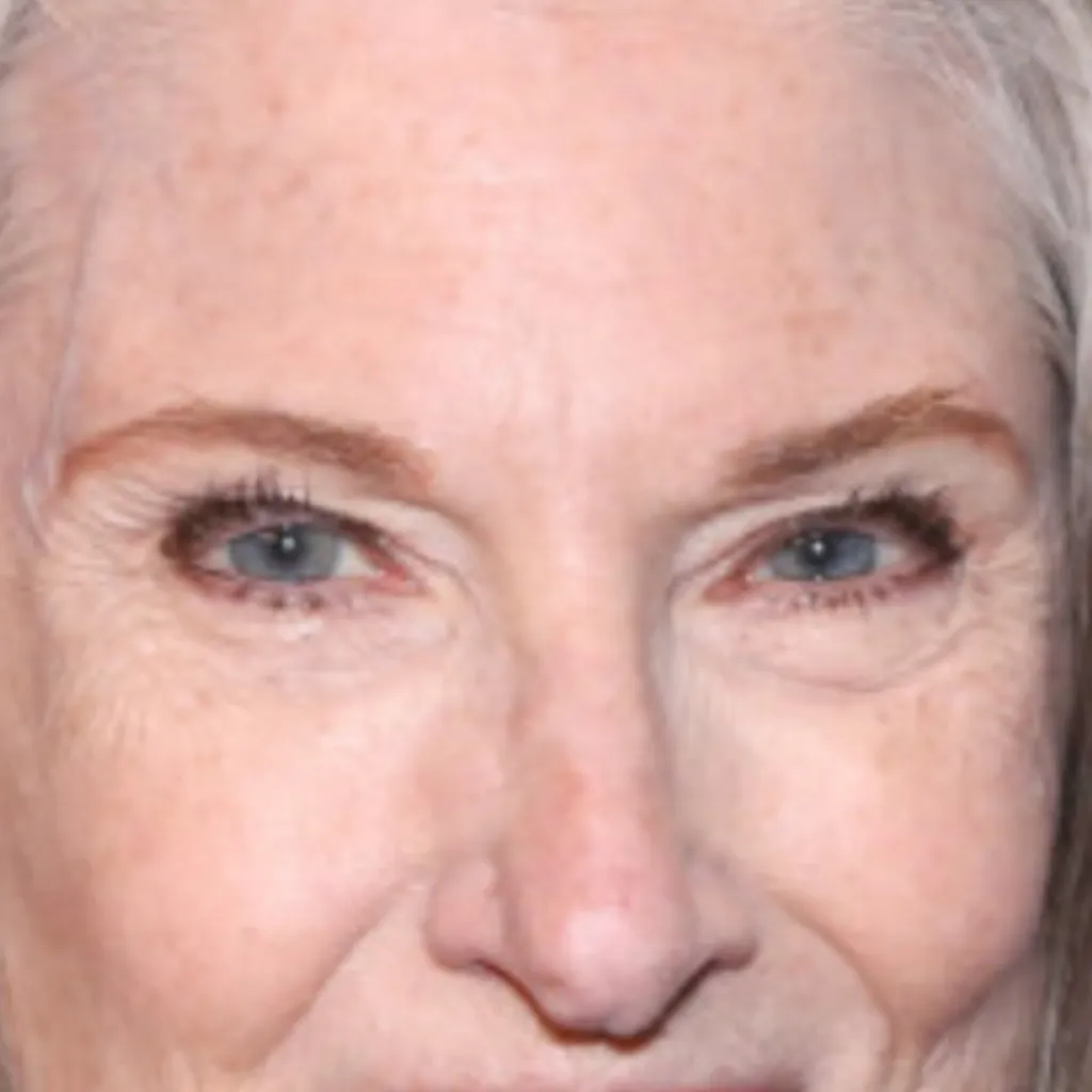 chat with ai character: Gloria Evans