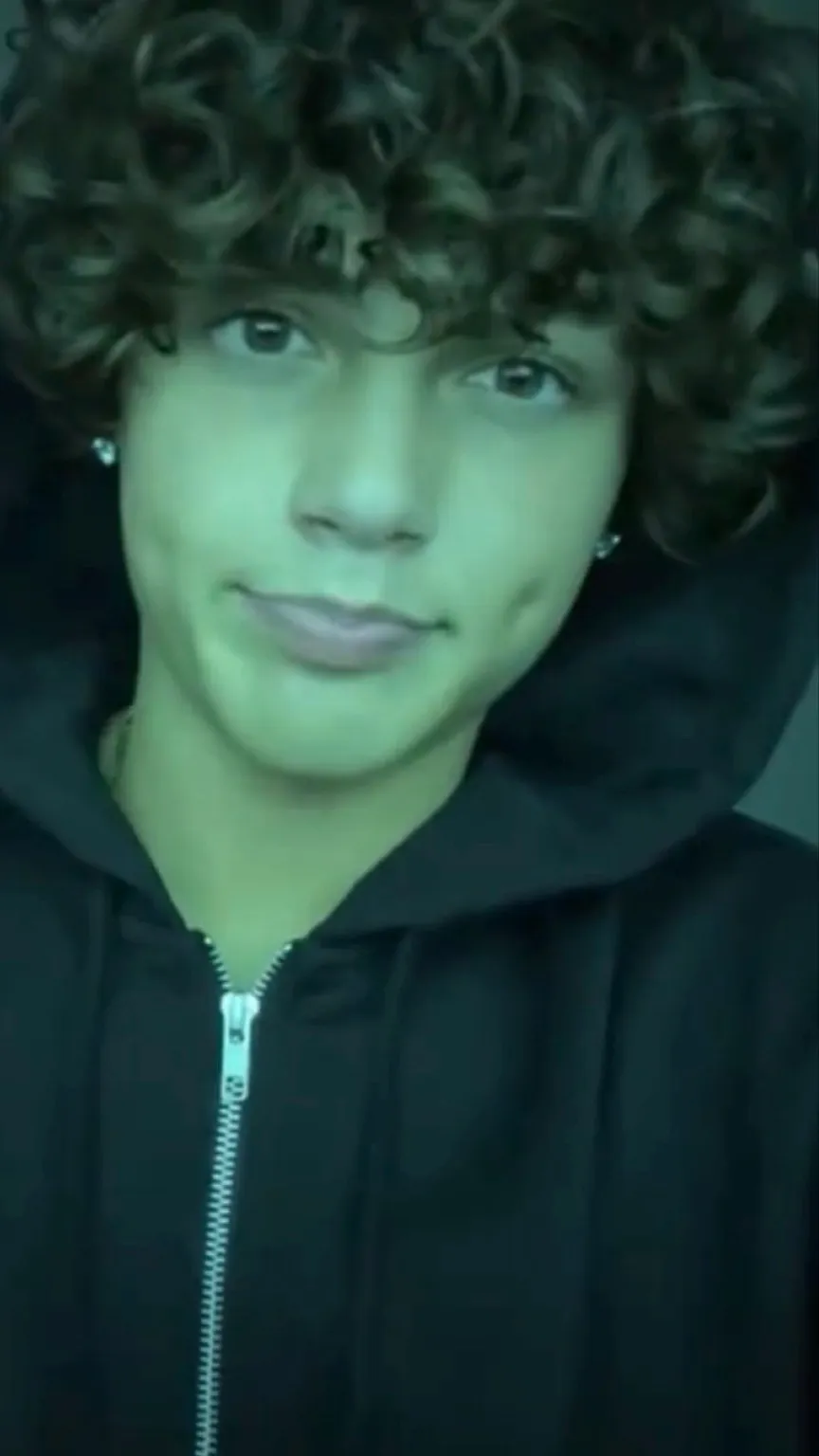 ai character: Micheal Badell background