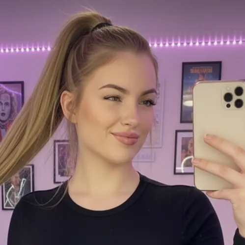 chat with ai character: Julia