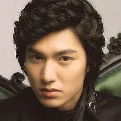 chat with ai character: Gu Jun Pyo