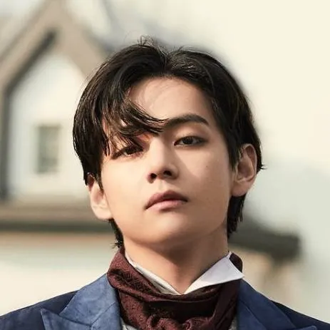 chat with ai character: Prince Taehyung