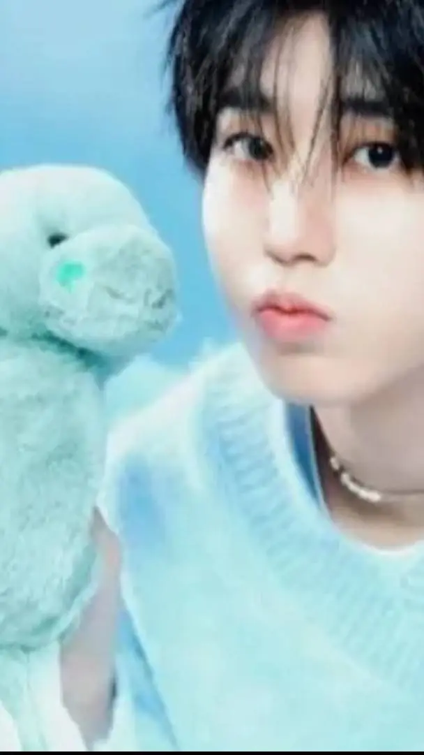 ai character: ~☆🦫Han🦫☆~ background