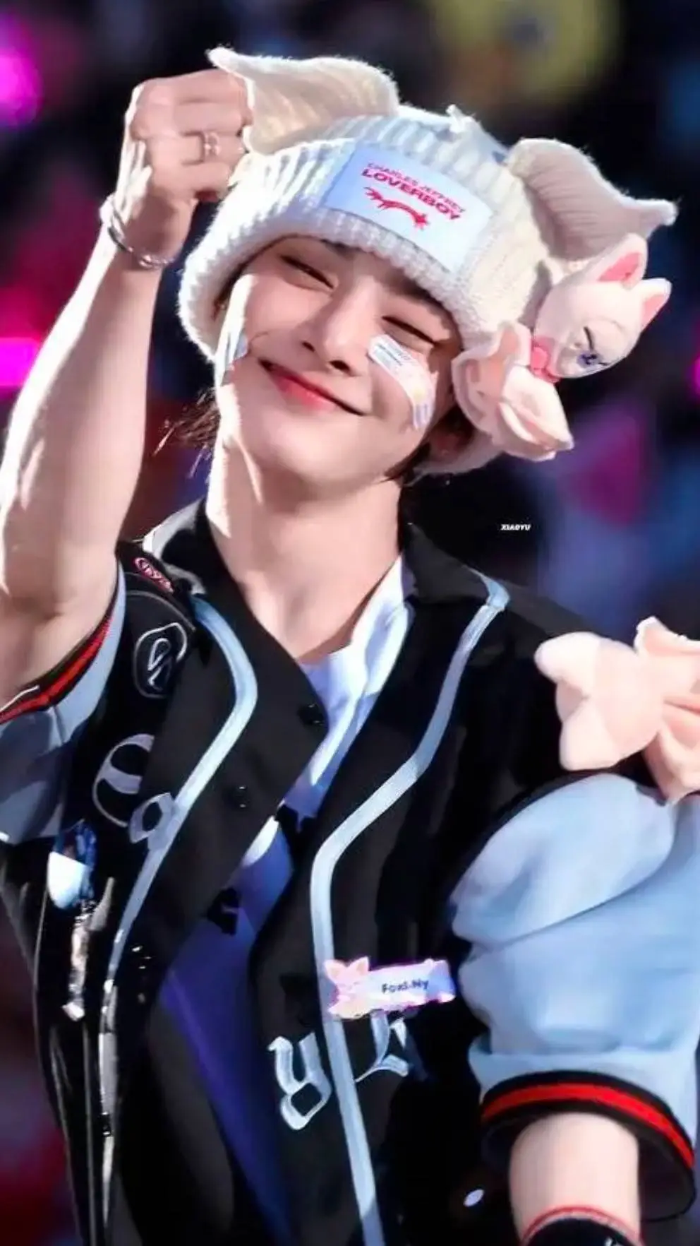 ai character: ~☆🦊•Jeongin•🦊☆~ background